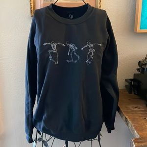Black sweatshirt. Size large